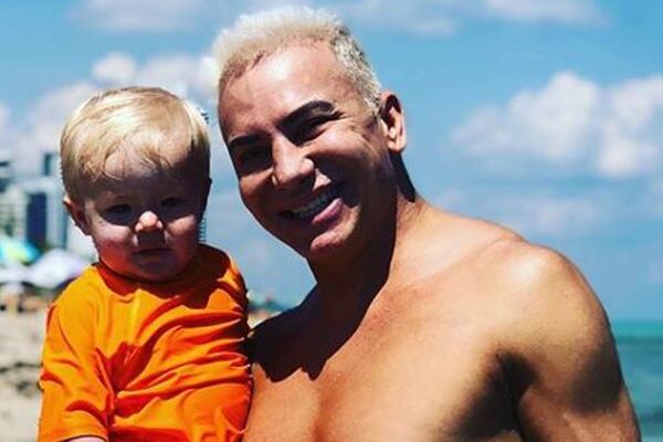 Pamela Anderson In Fraganti Sin Su Bikini Infobae