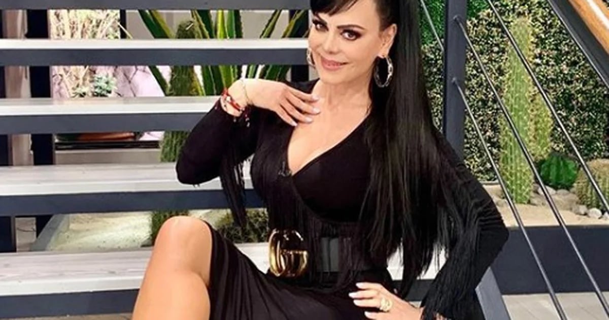 Maribel Guardia En Bikini Y Bailando Con Su Reflejo As Supera Los D As De Encierro En La