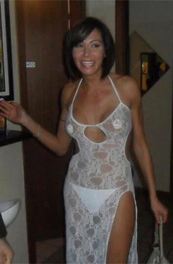 Las Fotos De La Camarera Hot Que Se Desnud Para Playboy Infobae