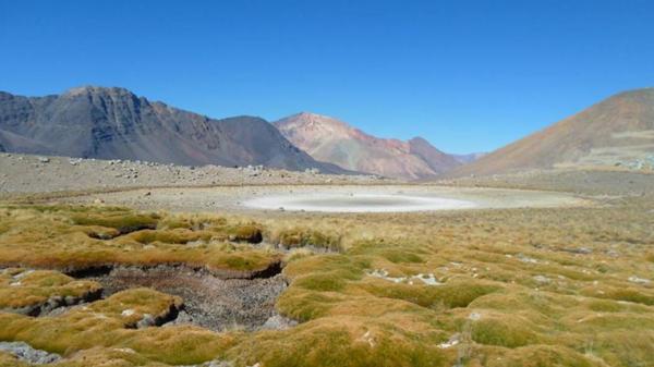 La laguna LCH1, en el sector chileno de la escombrera, está seca.