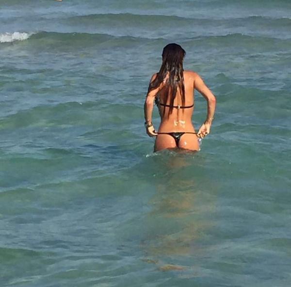 Pampita en las playas de Miami (Twitter @AngeldebritoOk)