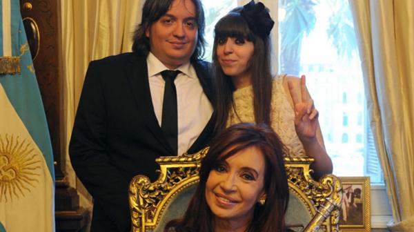 Máximo, Florencia y Cristina, los herederos de los bienes de Néstor Kirchner.