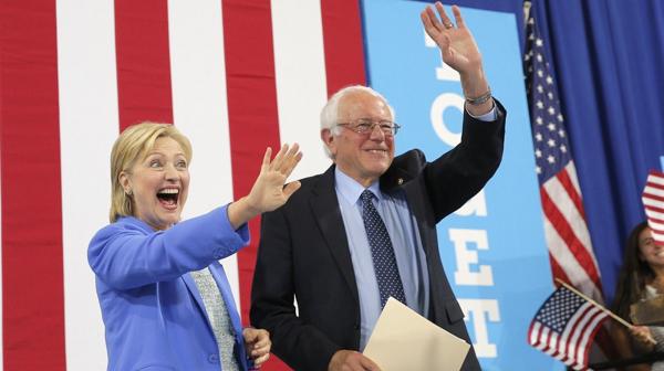 Sanders apoyó a Clinton en varios actos de campaña (Reuters)