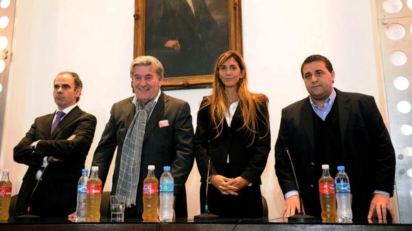 Javier Medin, Armando Pérez, Carolina Cristinziano y Pablo Toviggino, los integrantes de la Comisión Regularizadora.