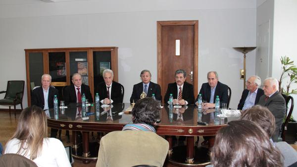 Los ex secretarios de Energía participaron de la conferencia de prensa (Energía)