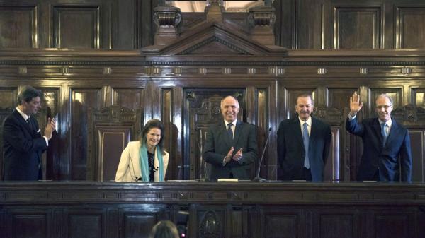 La Corte Suprema ya está completa, con sus cinco integrantes: Lorenzetti, Highton de Nolasco, Maqueda, Rosatti y Rosenkrantz