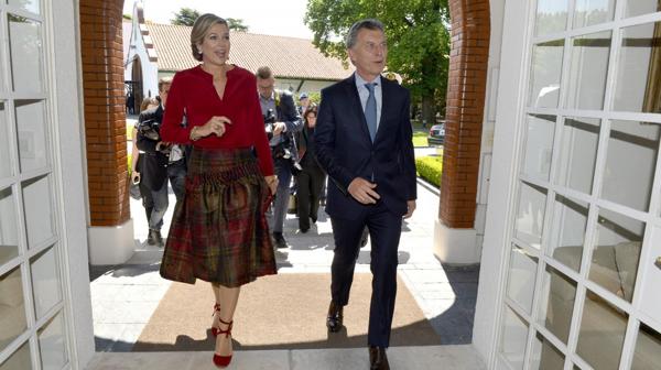 Con un look otoñal, la reina Máxima almorzó junto al primer mandatario argentino en la Residencia de Olivos (Presidencia)