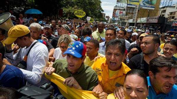 Henrique Capriles en la movilización opositora (EFE)
