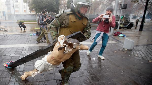 Las autoridades del país y de la Iglesia Católica denunciaron el episodio (EFE)