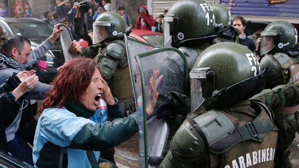 Los estudiantes reclaman por una profunda reforma educativa (Reuters)