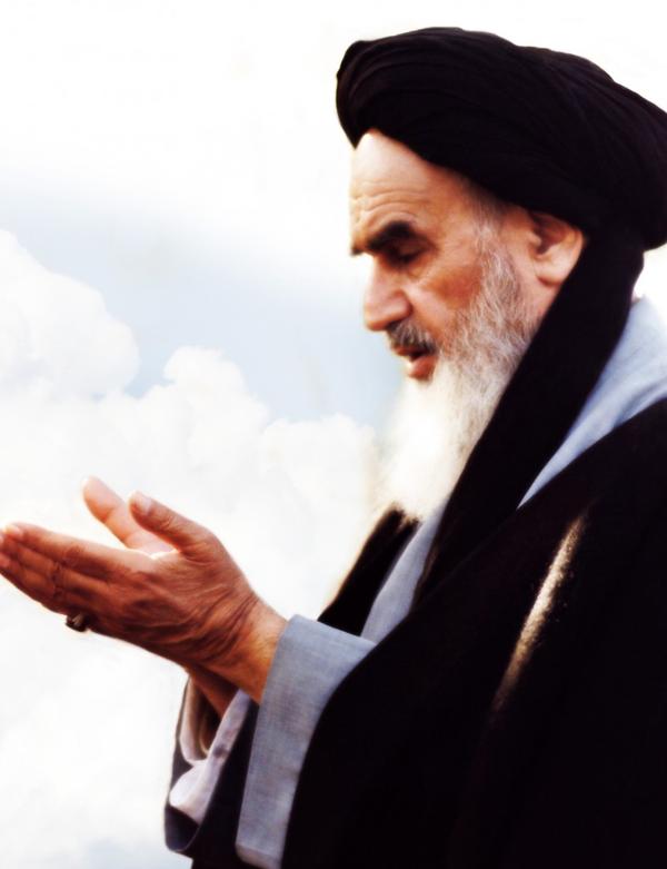 El turbante negro, como el del Ayatollah Khomeini, sólo es autorizado para quienes se presentan como descendientes directos del profeta Mahoma
