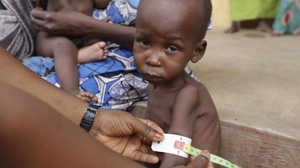 Bill Gates quiere erradicar la pobreza extrema en el mundo para el año 2030 (AP)