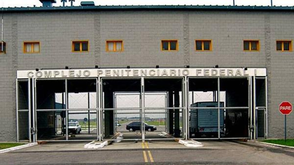 Acceso a la cárcel de Ezeiza