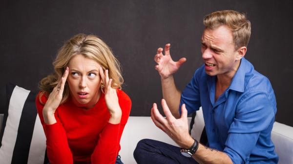 La mayoría de las parejas cree que cuando dice algo durante una discusión, se trata de una verdad absoluta (Shutterstock)
