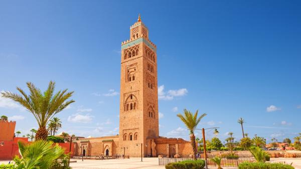La mezquita Kutubía, un punto obligado si se visita la ciudad marroquí (Shutterstock)