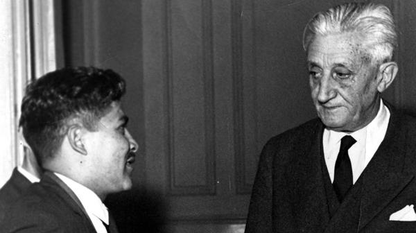 “En épocas de golpe o proscripción, volvía a su profesión de médico, siguiendo con su estilo de vida austero y recorriendo el país” (Galo Soler Illia)