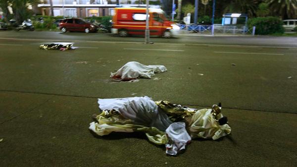 En Niza, murieron otras 84 personas este jueves (Reuters)