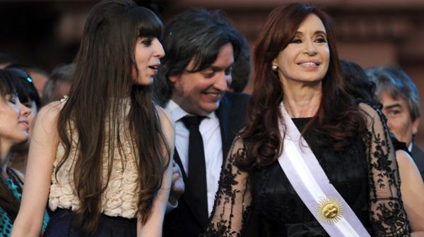 La familia Kirchner no podrá disponer de sus bienes a raíz de la medida preventiva. (AFP)