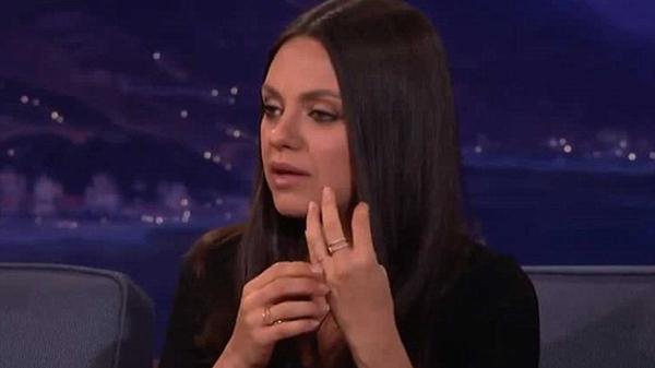 Mila Kunis gastó sólo USD 90 en su anillo de casada