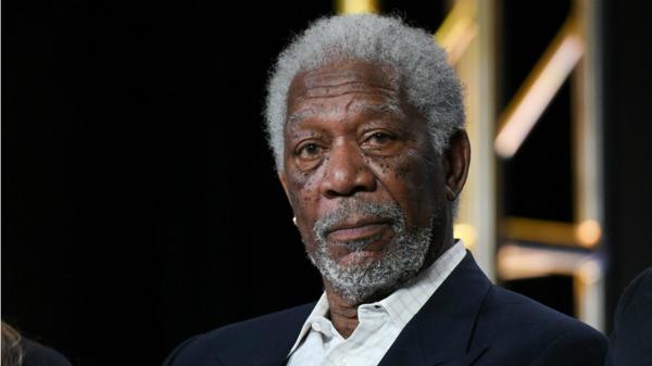 Morgan Freeman prestó su voz al documental que muestra a la persona detrás de Clinton (AP)