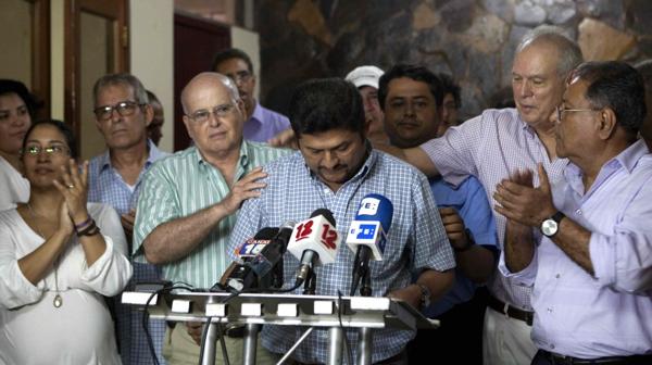 “La destitución masiva de los diputados de oposición constituye un hecho sin precedentes”, dijeron los legisladores (EFE)