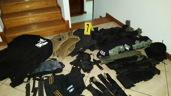 Más ropa con la que se camuflaba la banda de Monroy Meoño (@MPguatemala)