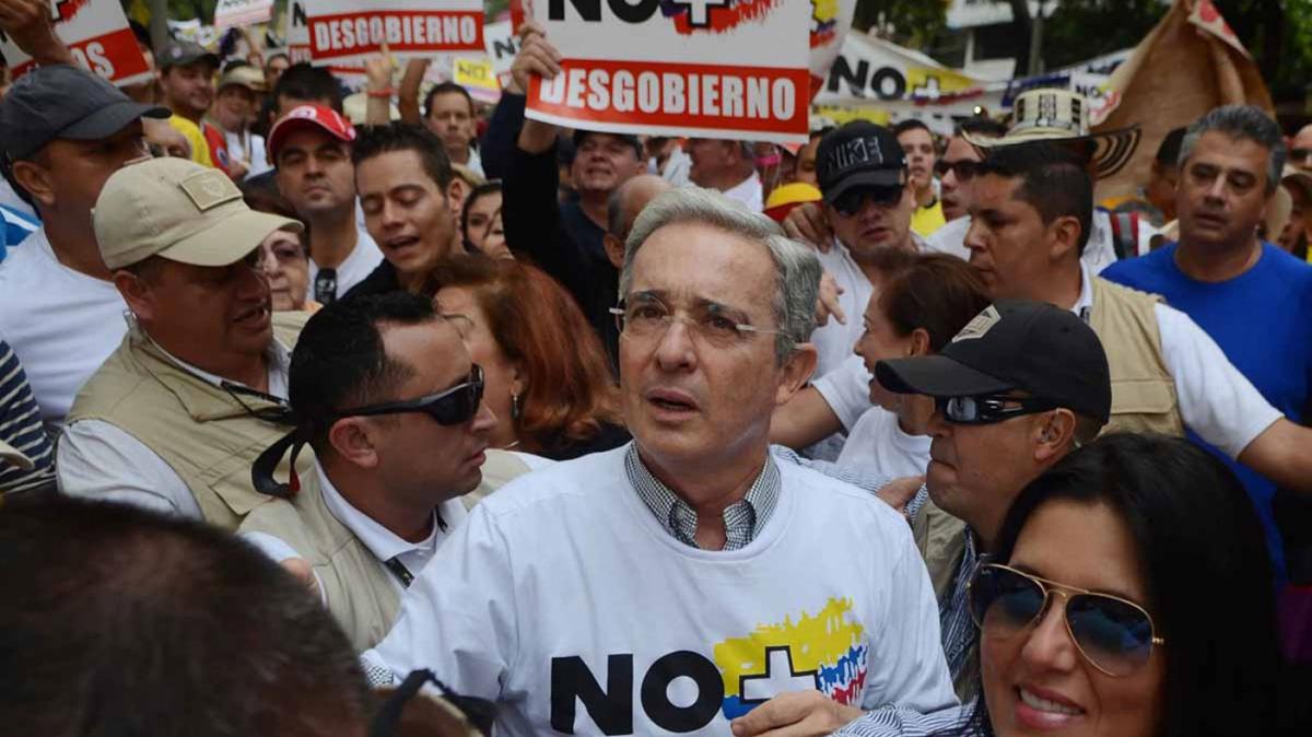 Álvaro Uribe y una exitosa campaña contra las condiciones del acuerdo de paz