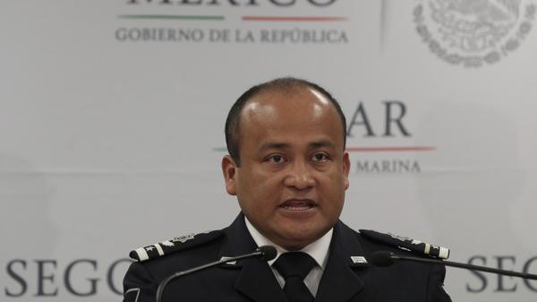 El titular de la División Antidrogas de la Policía Federal, Juan Carlos Silva, anunció la captura del presunto narcotraficante en una conferencia de prensa (EFE)