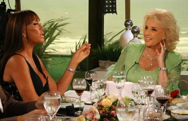 Moria Casán en la mesa de Mirtha Legrand
