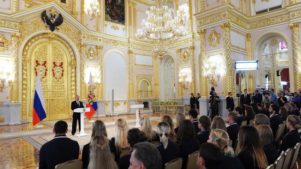 La reunión se llevó a cabo en el Palacio del Kremlin (AFP)