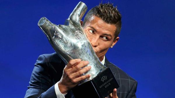 Ronaldo conquistó Europa con Portugal y con el Real Madrid este año (Reuters)