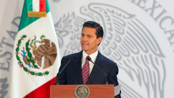 Enrique Peña Nieto condenó el asesinato y ordenó a la fiscalía asumir la investigación del crimen. (AFP)