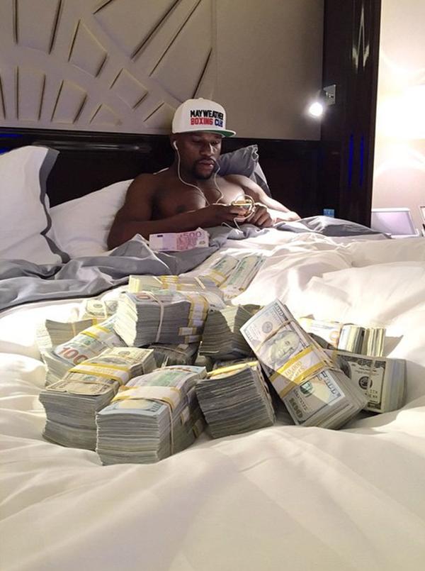 Floyd Mayweather y una práctica de ostentación habitual