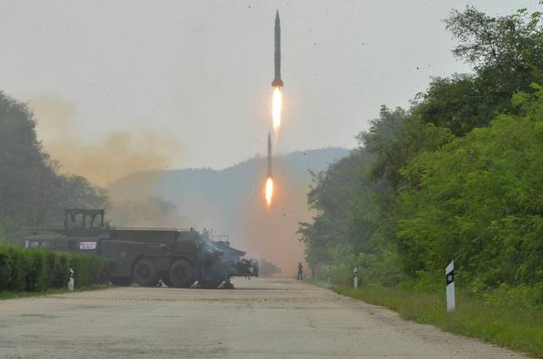 Prueba de misiles norcoreanos (AP)