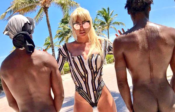 Vicky Xipolitakis en Miami (Crédito: Twitter @VXipolitakisOK)