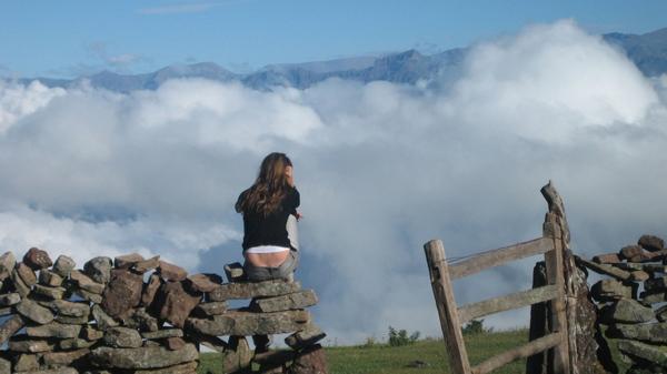 En la actualidad viven un promedio de siete familias, rodeadas de un paisaje mágico