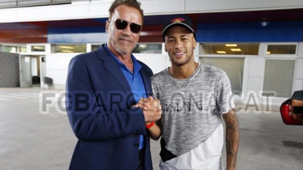 El actor estadounidense se fotografió con Neymar (Fcbarcelona)