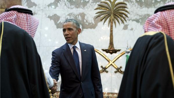 El Presidente Barack Obama en un encuetro con el rey de Arabia Saudita Salmán bin Abdulaziz en Riad, en 2015. Arabia Saudita y sus aliados advirtieron que la legislación que permite las demandas contras el reino por los ataques del 11 de Septiembre pueden tener repercusiones negativas (AP)