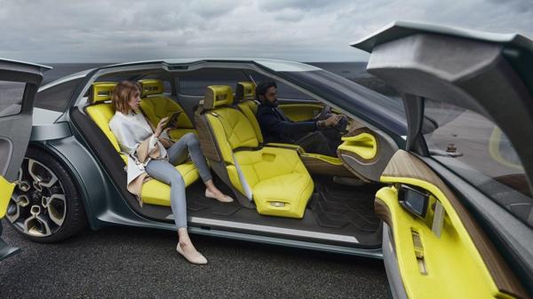El prototipo que aspira alucinar en París es la promesa del retorno de la innovación para Renault