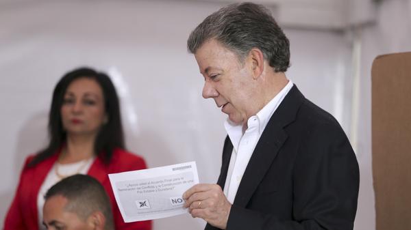 El mandatario votó por el sí (AP)