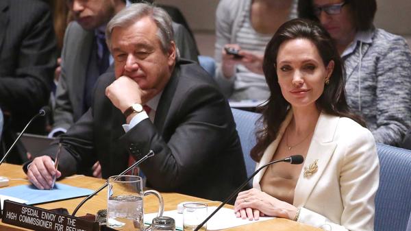 Guterres junto a la actriz Angelina Jolie, durante sus dos mandatos como responsables del ACNUR (Getty Images)