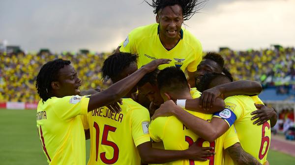 Los ecuatorianos se hacen muy fuertes en Quito: será el último rival de Argentina (AFP)