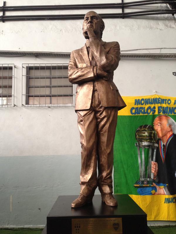 La estatua de Bianchi que inauguró Boca (Boca Oficial)