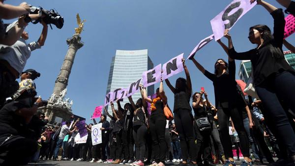 Movilización en México contra la violencia de género (Reuters)