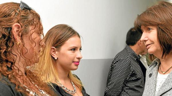 Maira y su madre fueron recibidas por la ministro de Seguridad, Patricia Bullrich (Ministerio de Seguridad)