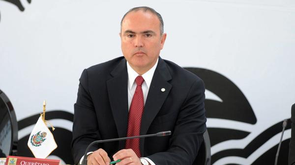 El ministro de Agricultura, José Eduardo Calzada Rovirasa, es otro de los altos funcionarios que “El Chapo” podría mencionar en Estados Unidos