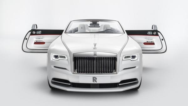Rolls-Royce presentó la colección europea de primavera-verano para 2017