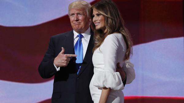 El presidente electo de los EEUU y Melania Trump, la futura primera dama