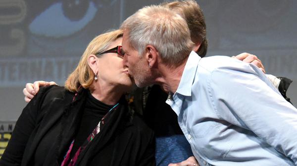 El último encuentro entre Carrie Fisher y Harrison Ford durante una Comic-Con en California (AP)