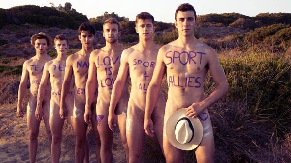 El equipo de remo Warwick Rowers publicó su calendario 2017 (warwickrowers.org)
